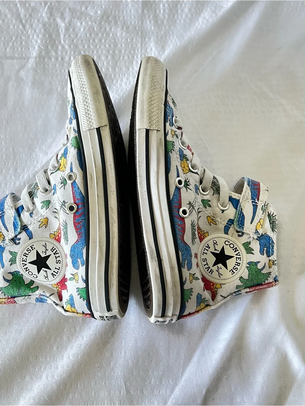 Converse Kids High-Top Sneakers in White with Blue, Green, Red and Yellow Print
